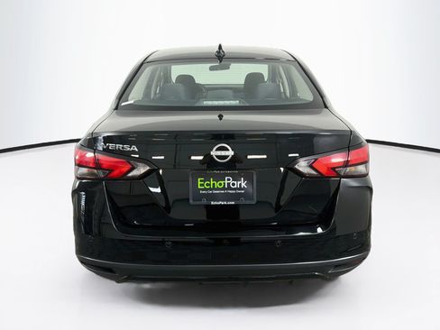 Used 2025 Nissan Versa SV FWD image 7
