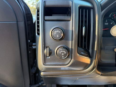 Used 2017 Chevrolet Silverado 1500 LTZ w/ High Desert Package image 42