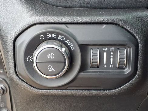 Used 2020 Jeep Gladiator Overland AWD/4WD image 24