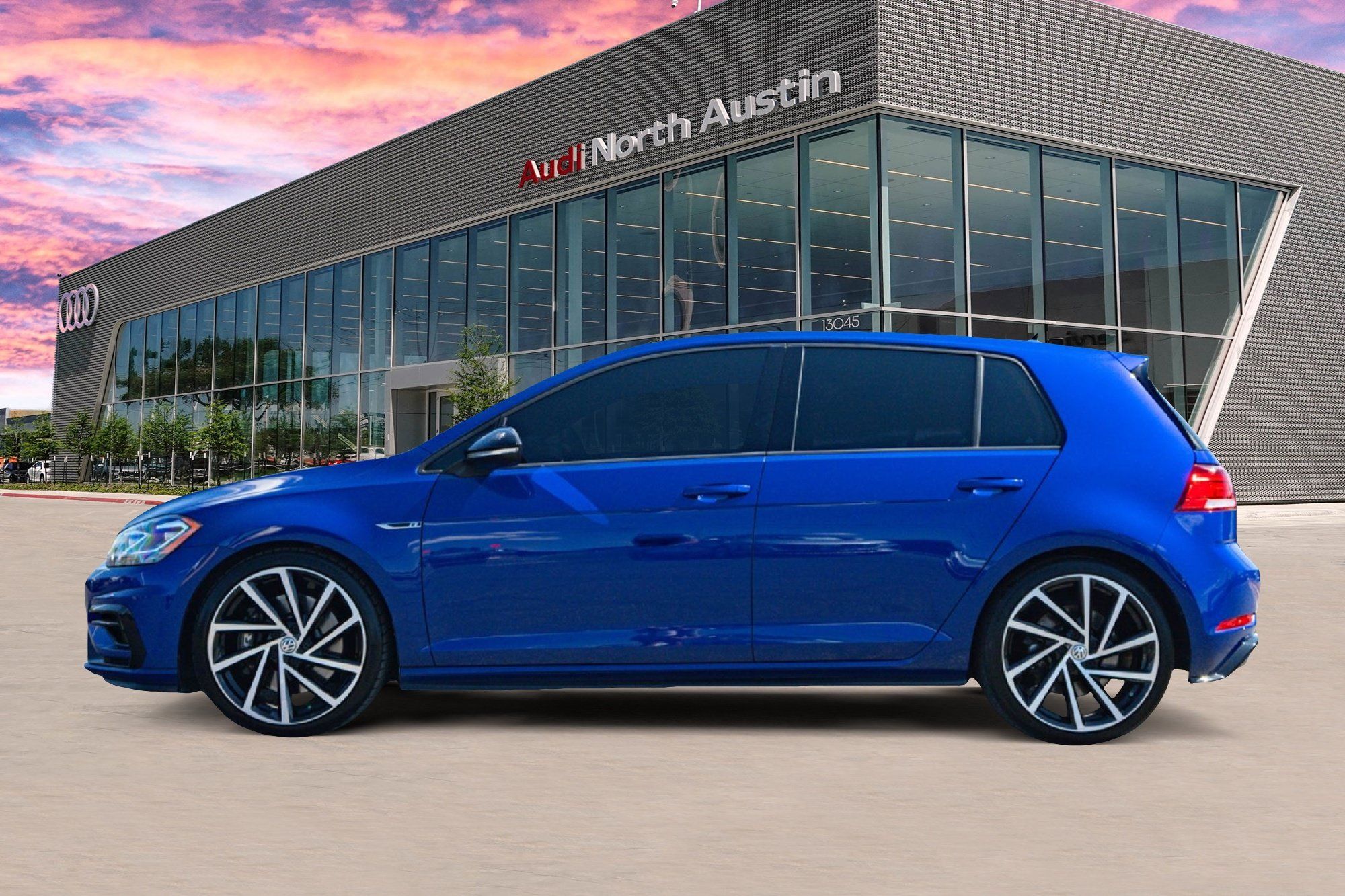 Used 2019 Volkswagen Golf R 4-Door AWD/4WD image 5