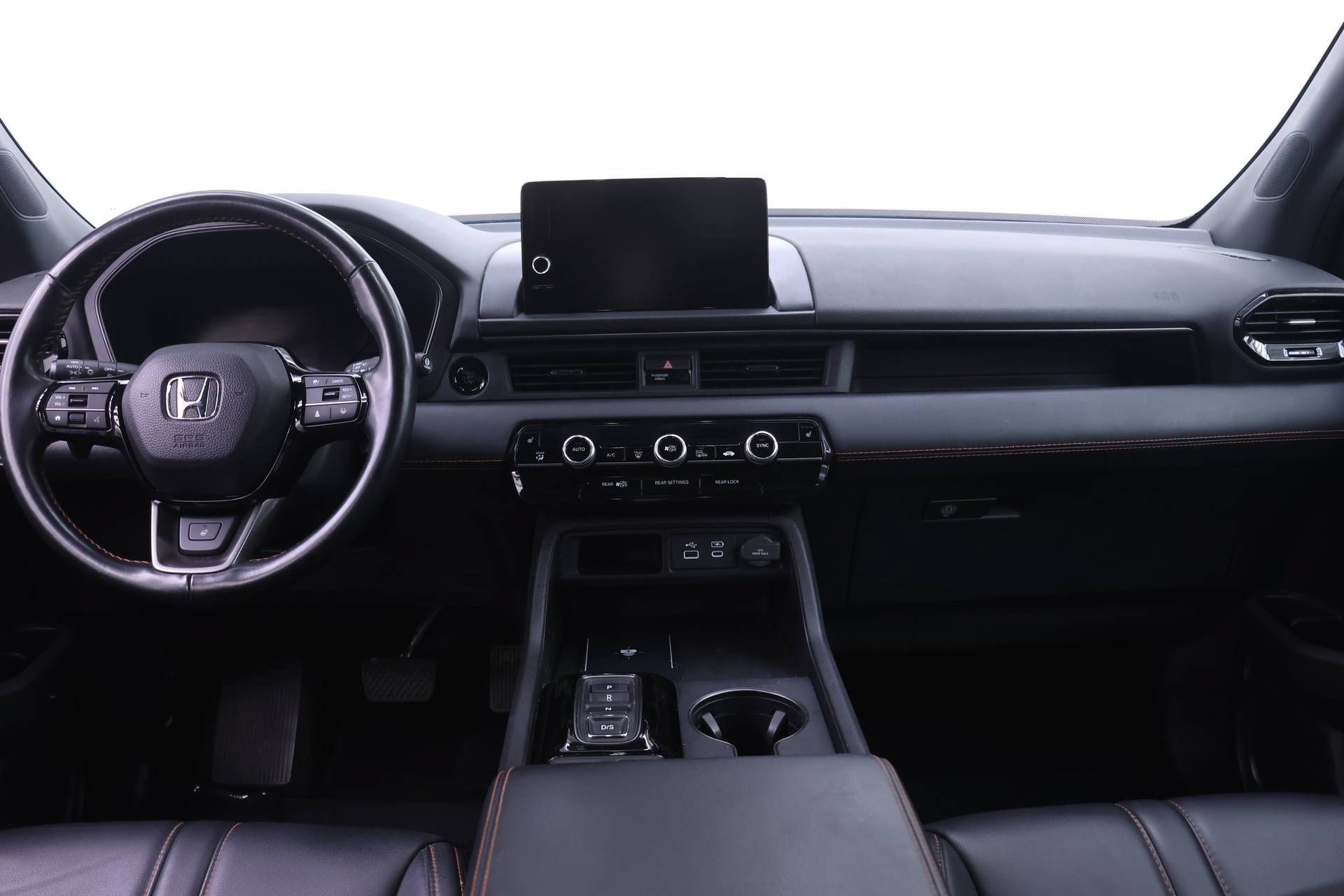 Certified 2025 Honda Pilot TrailSport image 5