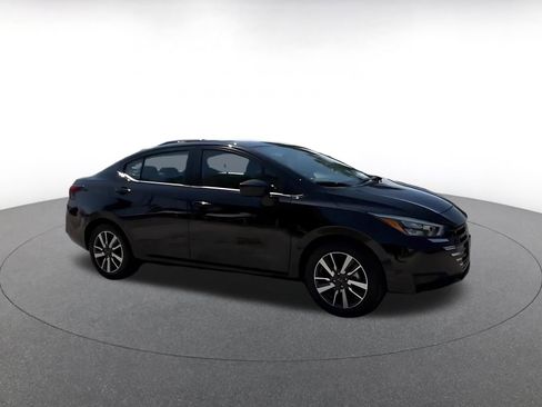 Used 2025 Nissan Versa SV FWD image 2
