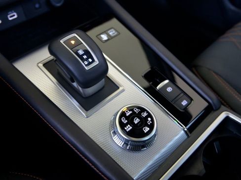 Used 2025 Mitsubishi Outlander SEL image 25