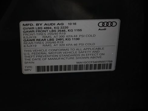 Used 2017 Audi Q3 2.0T Prestige w/ Prestige Package image 24