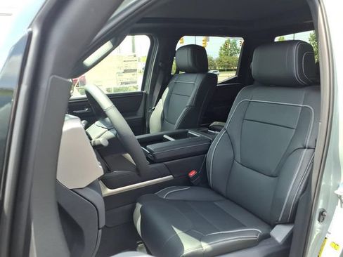 New 2026 Toyota Tundra Limited AWD/4WD image 4
