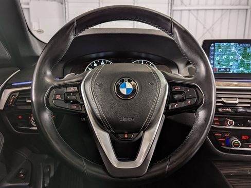 Used 2018 BMW 530i xDrive image 44