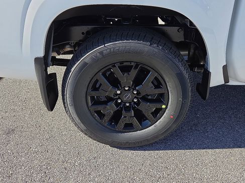 New 2026 Nissan Frontier SV image 7