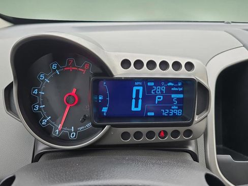 Used 2016 Chevrolet Sonic LS FWD image 17