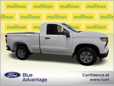 Used 2024 Chevrolet Silverado 1500 W/T w/ WT Value Package RWD image 2