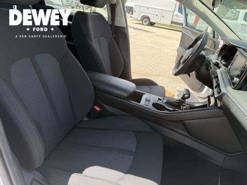 Used 2022 Kia K5 LXS FWD image 32