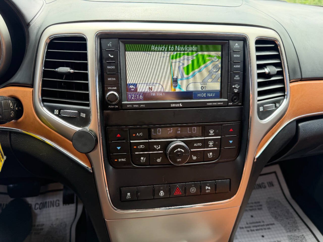Used 2011 Jeep Grand Cherokee Overland AWD/4WD image 20