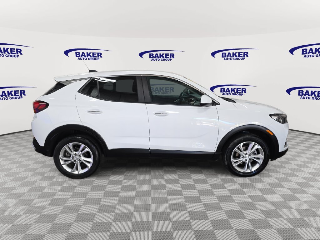 Used 2023 Buick Encore GX Preferred w/ Cold Weather Comfort Package AWD/4WD image 4