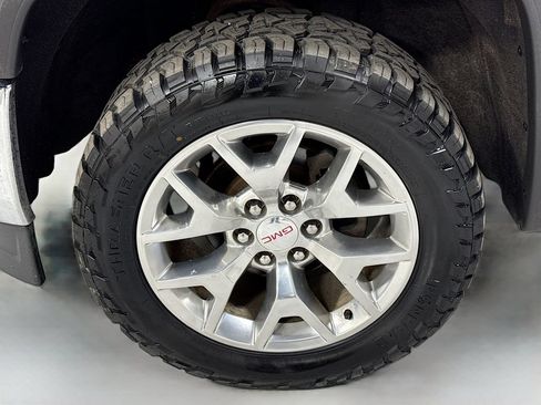 Used 2015 GMC Sierra 1500 SLT w/ SLT Crew Cab Value Package AWD/4WD image 31