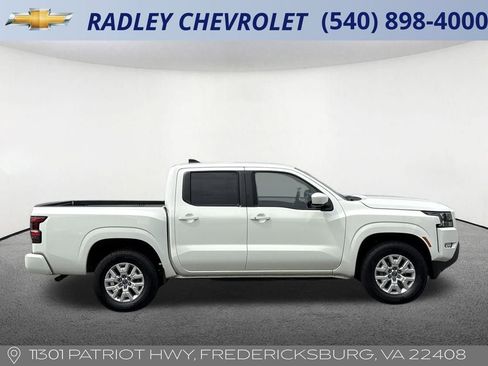 Used 2024 Nissan Frontier SV w/ SV Convenience Package image 6