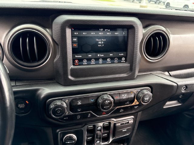 Used 2022 Jeep Wrangler Unlimited Sport AWD/4WD image 28