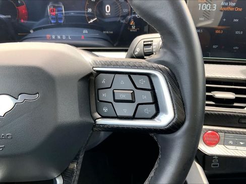 Used 2025 Ford Mustang Convertible RWD image 24