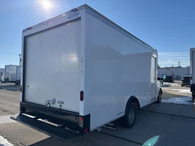 New 2025 Chevrolet Express 4500 w/ Power Convenience Package RWD image 28