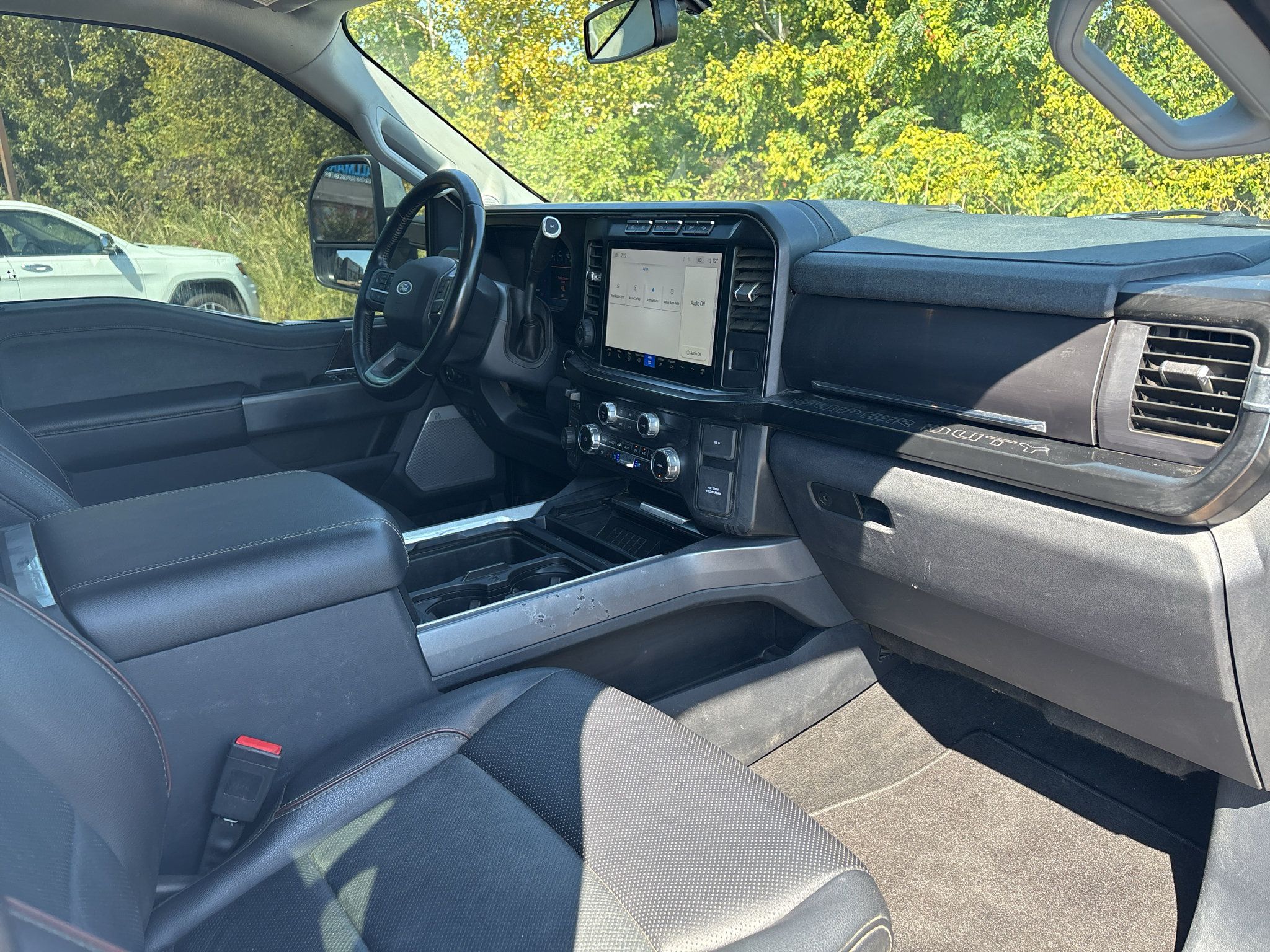 Used 2023 Ford F250 Lariat w/ Lariat Ultimate Package AWD/4WD image 11