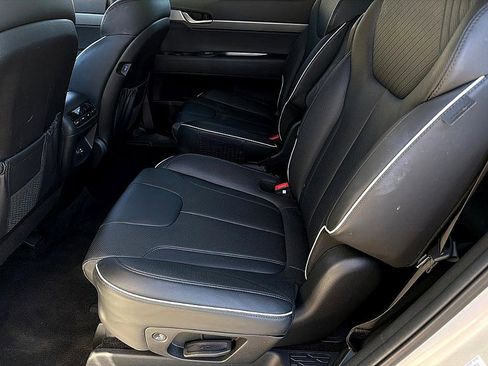 Certified 2025 Hyundai Palisade SEL image 9
