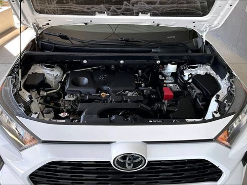 Used 2021 Toyota RAV4 LE FWD image 29