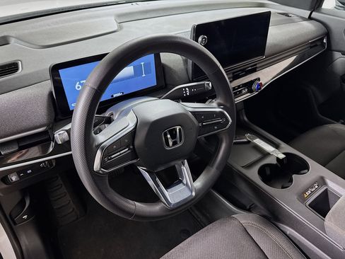 Used 2024 Honda Prologue EX image 11
