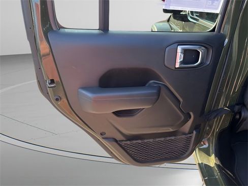 Used 2022 Jeep Wrangler Unlimited Sport w/ Technology Group image 18