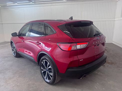 Used 2022 Ford Escape SE w/ SE Sport Appearance Package FWD image 7