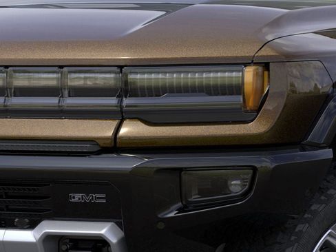 New 2025 GMC Hummer EV 2X image 11