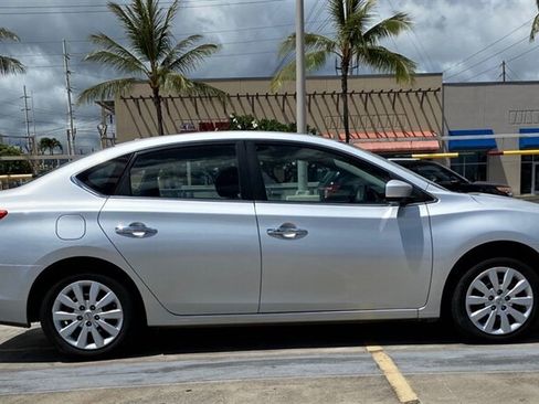 Used 2016 Nissan Sentra SV FWD image 4