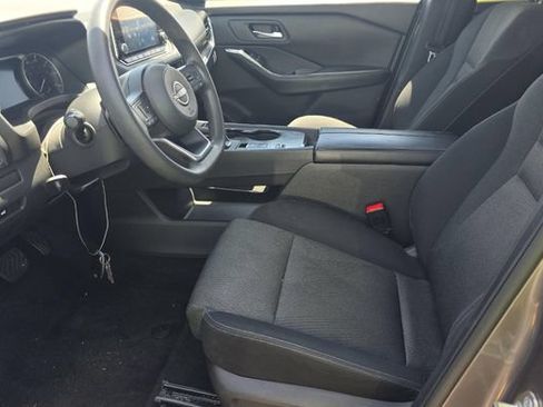 Used 2024 Nissan Rogue SV FWD image 12