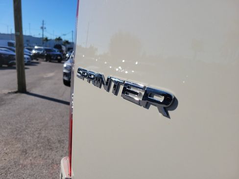 Used 2025 Mercedes-Benz Sprinter 3500 image 6