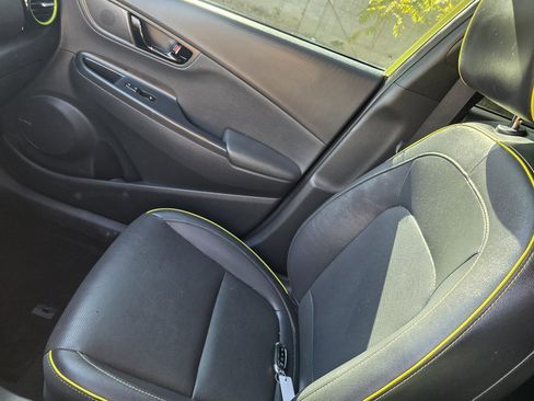 Used 2020 Hyundai Kona Limited w/ Cargo Package image 15