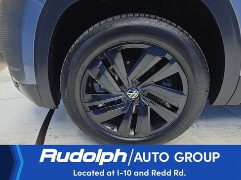 Used 2022 Volkswagen Atlas Cross Sport SE FWD image 9