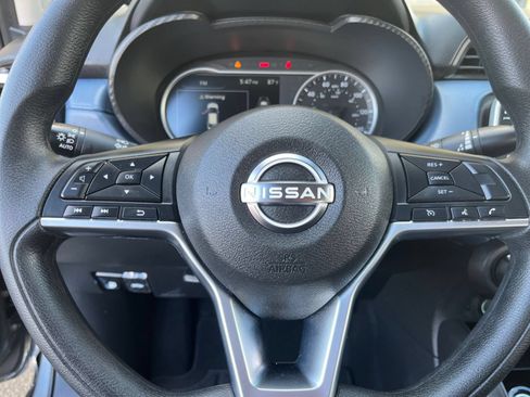 Used 2025 Nissan Versa SV FWD image 25