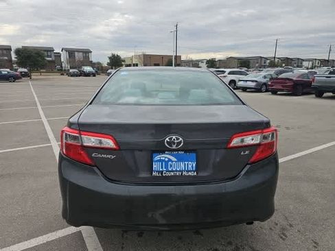 Used 2014 Toyota Camry L image 6