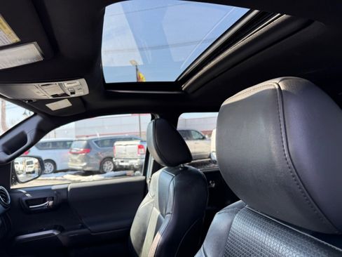 Used 2019 Toyota Tacoma SR5 image 12