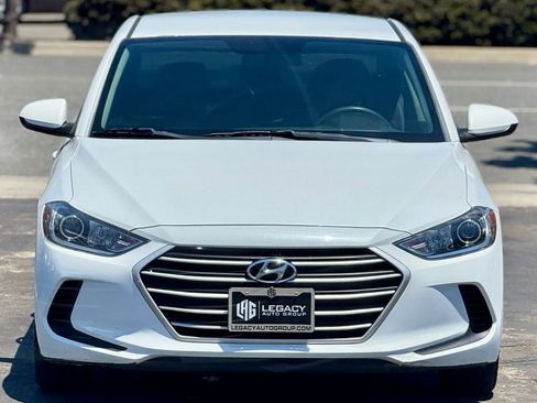 Used 2018 Hyundai Elantra SE image 21