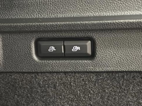 Used 2025 Lincoln Corsair Grand Touring w/ Equipment Group 301A AWD/4WD image 30