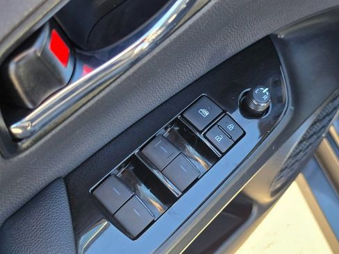 Used 2020 Toyota Prius Prime Limited image 21