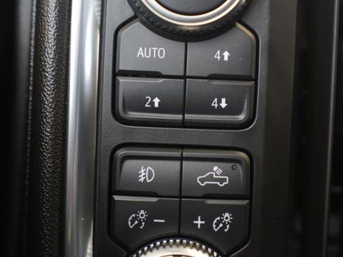 Used 2020 GMC Sierra 1500 Elevation w/ Elevation Value Package AWD/4WD image 23