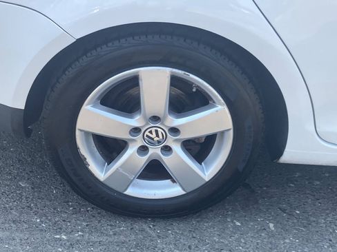 Used 2009 Volkswagen Jetta SEL FWD image 14