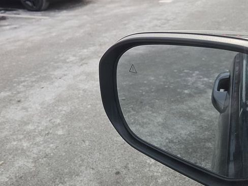 Certified 2024 Kia Telluride LX image 18