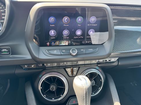 Used 2020 Chevrolet Camaro SS RWD image 7