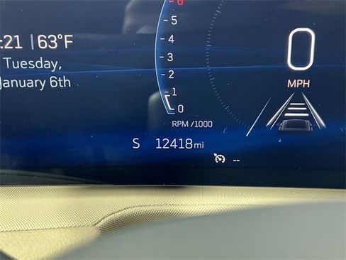 Certified 2024 Cadillac XT4 Luxury w/ Cold Weather Package image 12