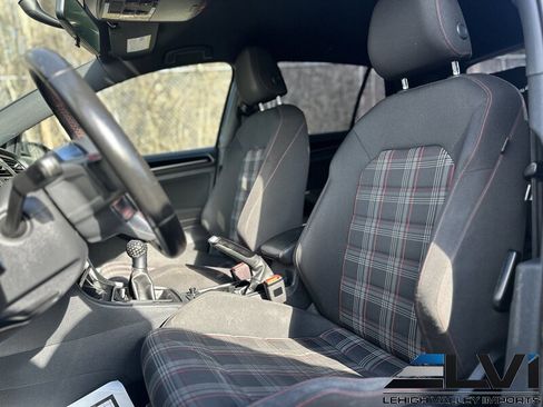 Used 2017 Volkswagen GTI Sport image 14