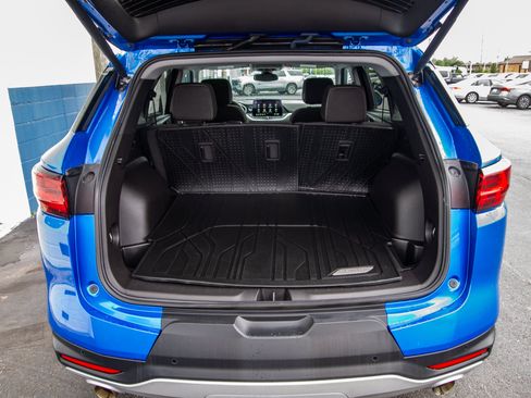 Used 2024 Chevrolet Blazer LT w/ Convenience Package FWD image 30