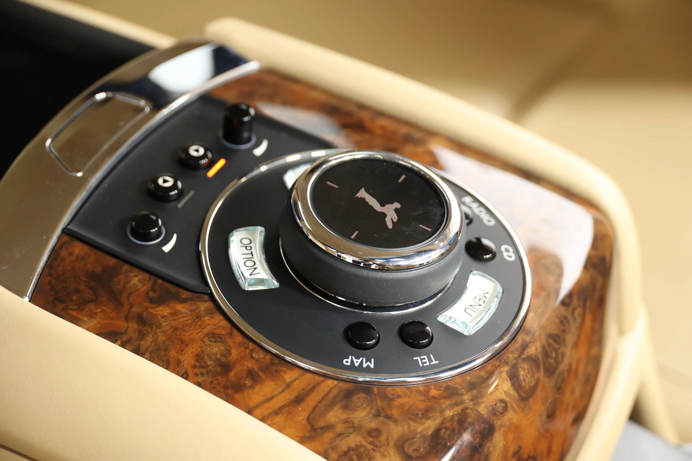 Used 2015 Rolls-Royce Ghost RWD image 92