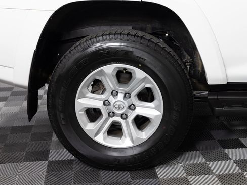 Used 2024 Toyota 4Runner SR5 Premium AWD/4WD image 38