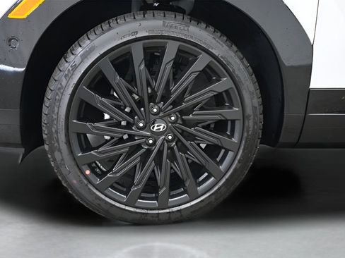 Certified 2025 Hyundai Santa Fe Calligraphy image 3