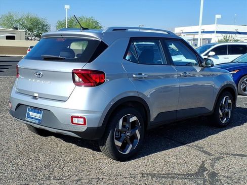 Certified 2026 Hyundai Venue SEL FWD image 3